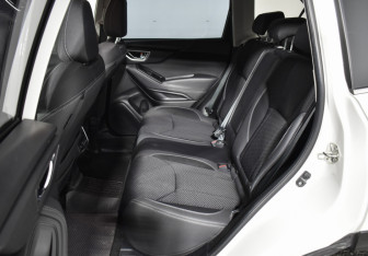 Подержанный автомобиль Subaru Forester Suv 2021 года (11 фото)