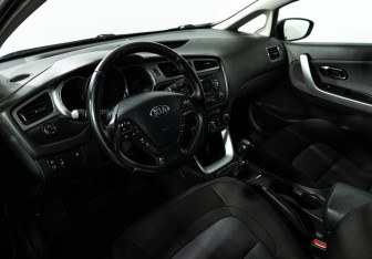 Подержанный автомобиль Kia Ceed Wagon 2013 года (11 фото)