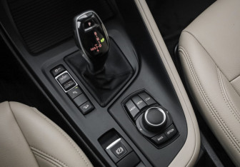 Подержанный автомобиль BMW X1 2021 года (18 фото)