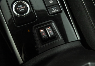 Подержанный автомобиль Mitsubishi Outlander 2022 года (18 фото)