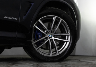 Подержанный автомобиль BMW X3 2018 года (29 фото)