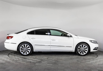 Подержанный автомобиль Volkswagen Passat CC 2014 года (4 фото)