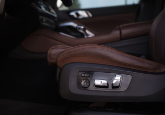 Подержанный автомобиль BMW X6 2020 года (30 фото)