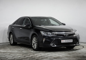 Подержанный автомобиль Toyota Camry Sedan 2017 года (3 фото)