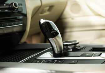 Подержанный автомобиль BMW X5 2015 года (19 фото)