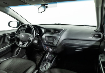 Подержанный автомобиль Kia Rio Sedan 2014 года (9 фото)