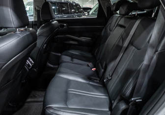 Подержанный автомобиль Kia Sorento 2024 года (18 фото)