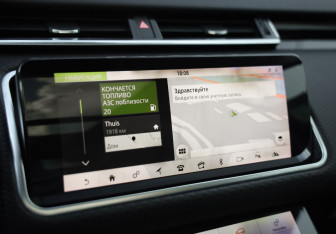 Подержанный автомобиль Land Rover Range Rover Velar 2018 года (17 фото)