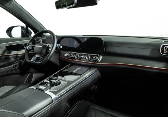 Подержанный автомобиль Jaecoo J8 2024 года (9 фото)