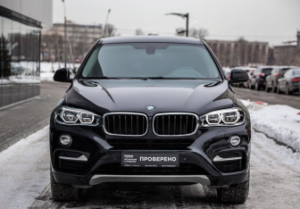 Подержанный автомобиль BMW X6 2016 года (4 фото)