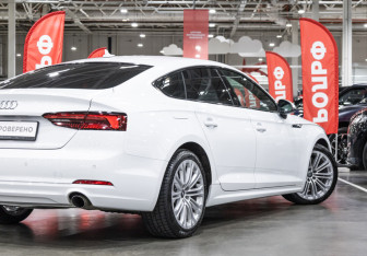 Подержанный автомобиль Audi A5 Liftback 2019 года (9 фото)