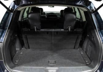 Подержанный автомобиль Nissan Pathfinder 2015 года (27 фото)