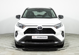Подержанный автомобиль Toyota RAV4 2021 года (2 фото)