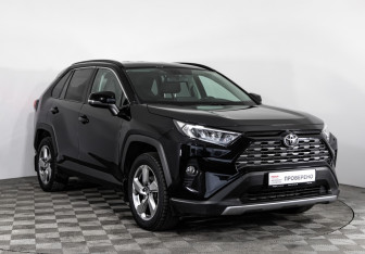 Подержанный автомобиль Toyota RAV4 2020 года (3 фото)