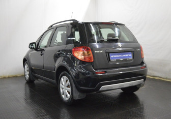 Подержанный автомобиль Suzuki SX4 Hatchback 2012 года (7 фото)