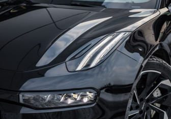 Подержанный автомобиль Zeekr 001 2023 года (2 фото)