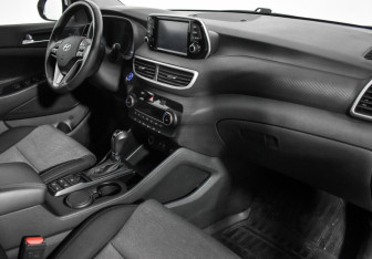 Подержанный автомобиль Hyundai Tucson 2019 года (14 фото)