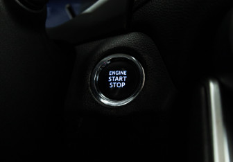 Подержанный автомобиль Toyota RAV4 2021 года (22 фото)