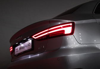 Подержанный автомобиль Audi A3 Sedan 2018 года (23 фото)