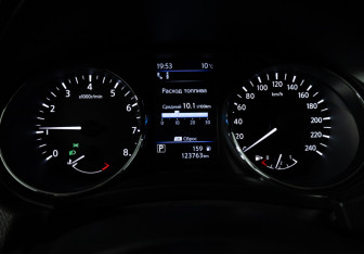 Подержанный автомобиль Nissan Qashqai 2021 года (12 фото)