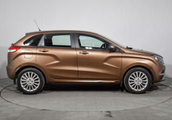 Подержанный автомобиль LADA (ВАЗ) XRAY 2017 года (4 фото)