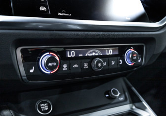 Подержанный автомобиль Audi Q3 Sportback 2020 года (23 фото)