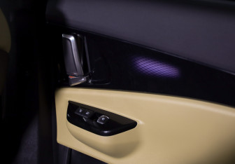 Подержанный автомобиль Kia Carnival 2021 года (23 фото)