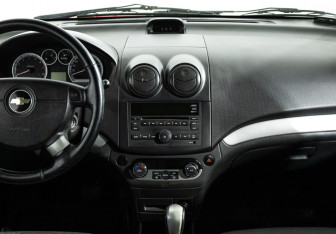 Подержанный автомобиль Chevrolet Aveo Sedan 2008 года (14 фото)