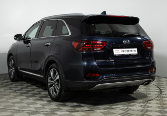 Подержанный автомобиль Kia Sorento 2018 года (7 фото)