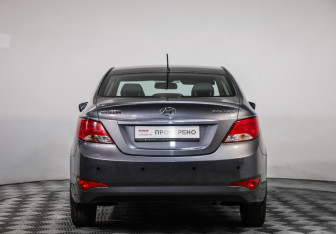 Подержанный автомобиль Hyundai Solaris Sedan 2015 года (6 фото)