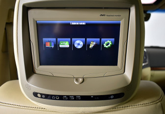 Подержанный автомобиль Toyota Land Cruiser Suv 2015 года (48 фото)