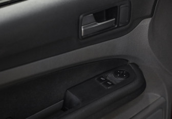 Подержанный автомобиль Ford Focus Sedan 2006 года (16 фото)