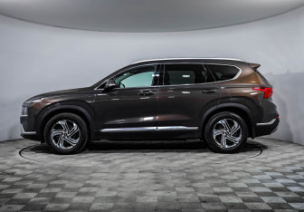 Подержанный автомобиль Hyundai Santa Fe 2021 года (8 фото)