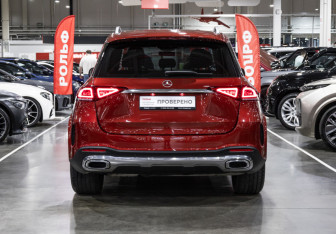 Подержанный автомобиль Mercedes-Benz GLE 2021 года (10 фото)