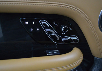 Подержанный автомобиль Land Rover Range Rover 2018 года (16 фото)