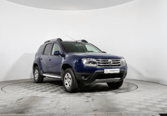 Подержанный автомобиль Renault Duster 2014 года (3 фото)