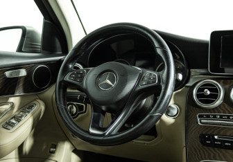 Подержанный автомобиль Mercedes-Benz GLC Coupe 2019 года (15 фото)