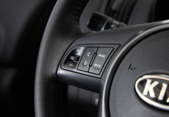 Подержанный автомобиль Kia Cerato Sedan 2009 года (19 фото)