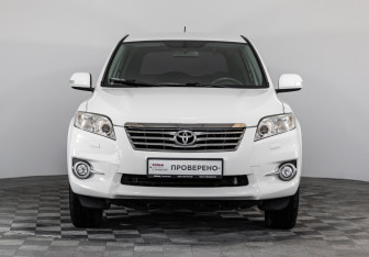 Подержанный автомобиль Toyota RAV4 2010 года (2 фото)