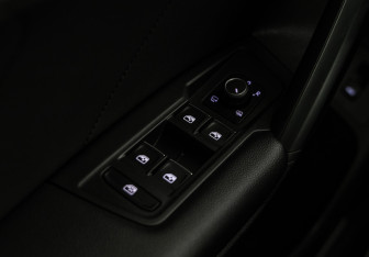 Подержанный автомобиль Volkswagen Tiguan 2019 года (19 фото)