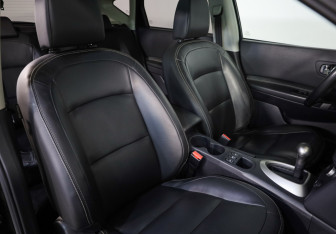 Подержанный автомобиль Nissan Qashqai 2012 года (22 фото)