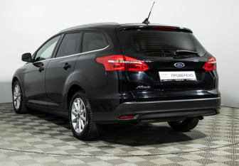 Подержанный автомобиль Ford Focus Wagon 2019 года (7 фото)