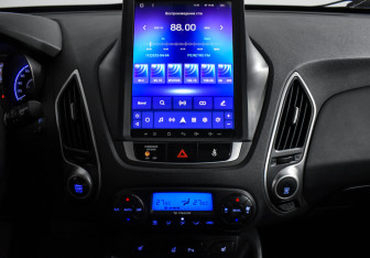 Подержанный автомобиль Hyundai ix35 2011 года (16 фото)