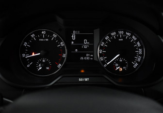 Подержанный автомобиль Skoda Octavia Liftback 2016 года (18 фото)