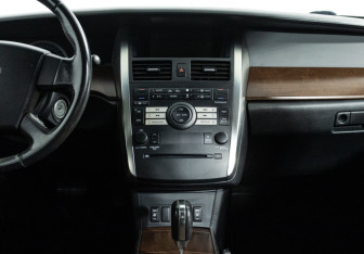 Подержанный автомобиль Nissan Teana 2006 года (14 фото)