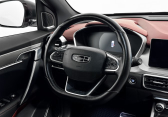 Подержанный автомобиль Geely Coolray 2020 года (16 фото)