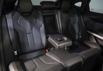 Подержанный автомобиль Changan UNI-V 2024 года (31 фото)