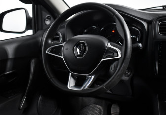 Подержанный автомобиль Renault Logan Sedan 2020 года (15 фото)