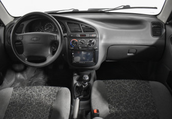 Подержанный автомобиль Chevrolet Lanos 2008 года (13 фото)