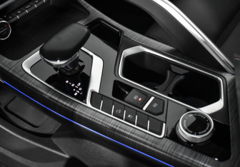 Подержанный автомобиль Geely Tugella 2022 года (11 фото)